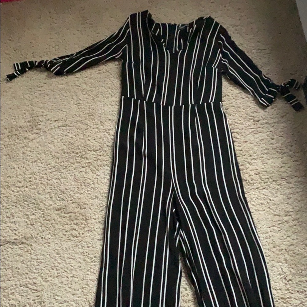 Black and white strips jumper.